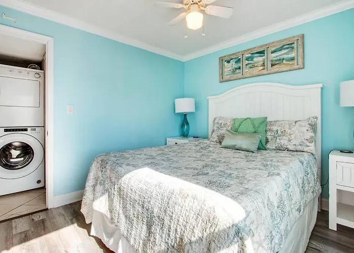 Snowbird Retreat, Pool & Beach Access Holiday home Gulf Shores